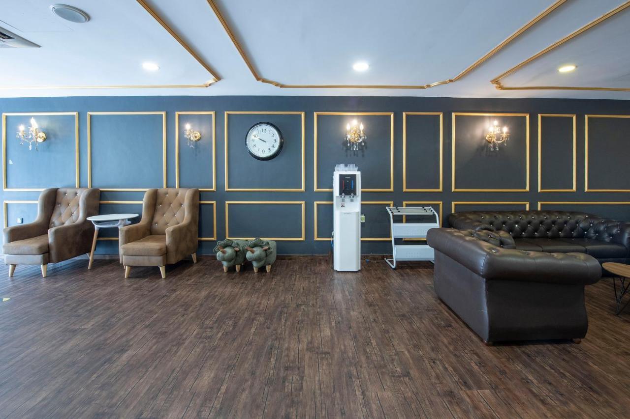 ג'והור בהרו Oyo 90403 North City Hotel מראה חיצוני תמונה