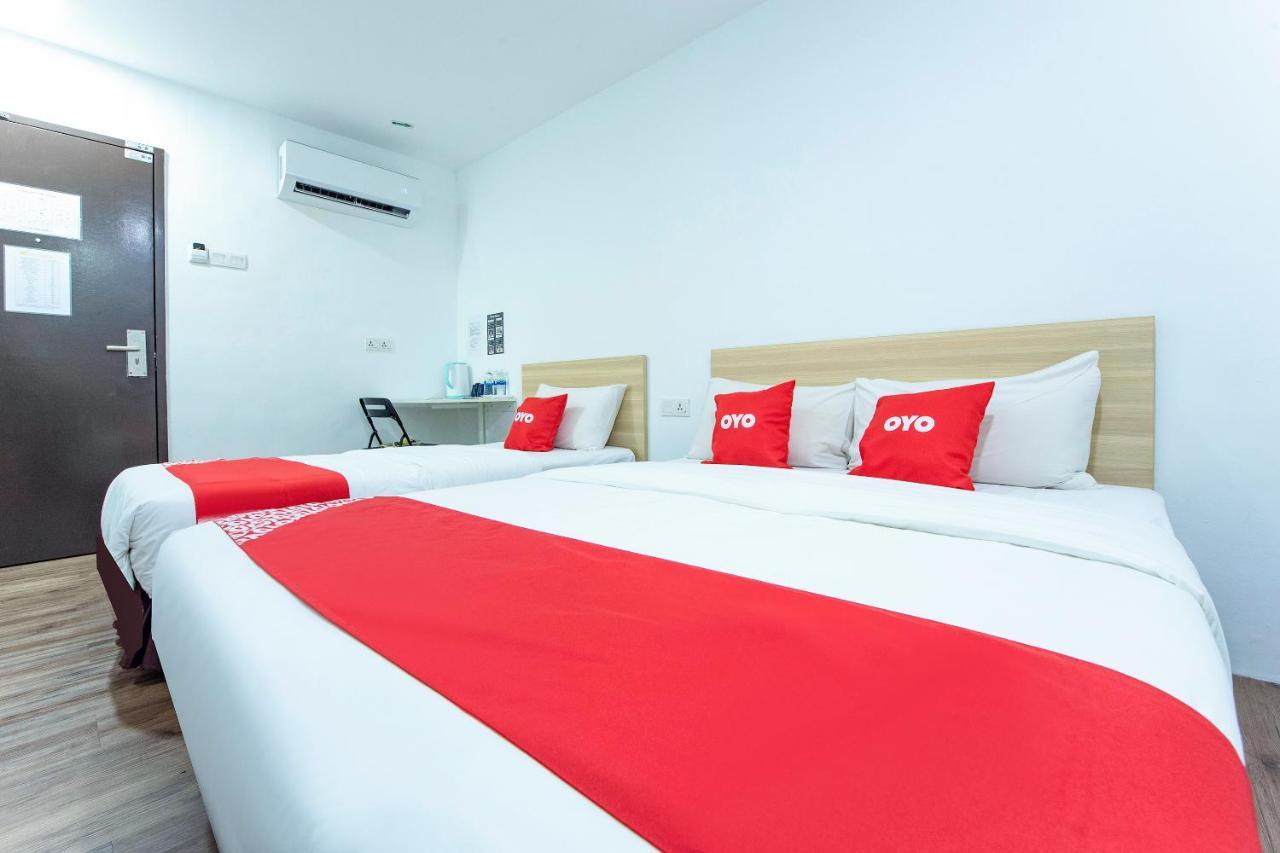 ג'והור בהרו Oyo 90403 North City Hotel מראה חיצוני תמונה